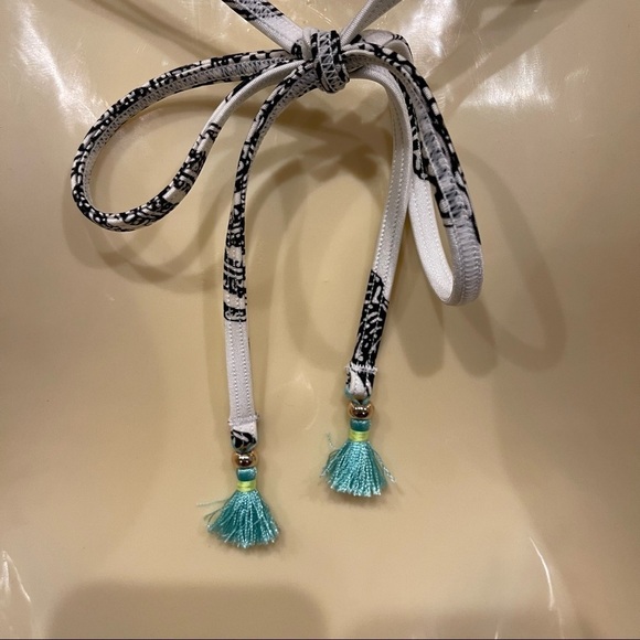 AK: Victoria Secret Large High Neck Mesh Tie Bikini Top Sz M - Picture 3 of 7